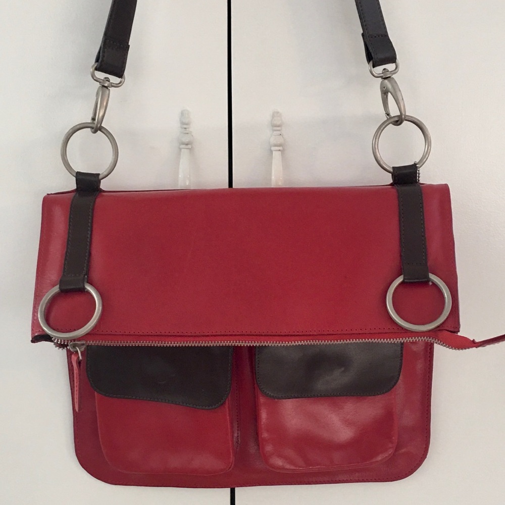 Cleo & Patel Leather Messenger Bag